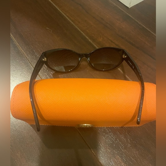 WOMENS Tory Burch Sunglasses - Picture 3 of 8